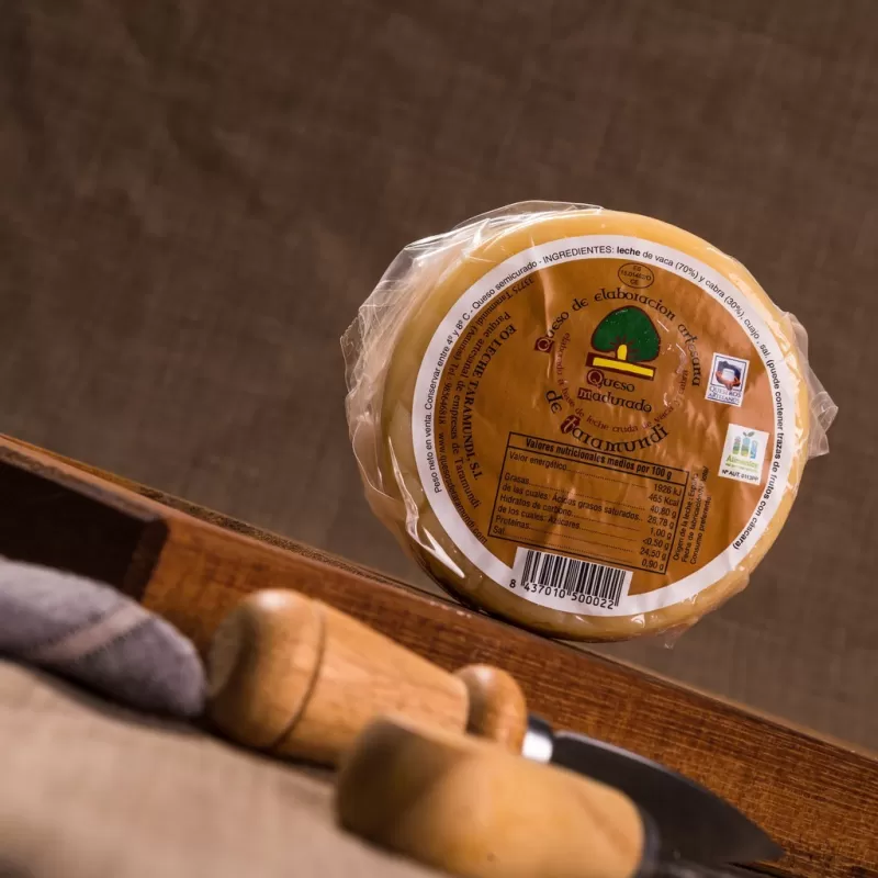 queso-semicurado-de-leche-cruda-de-vaca-y-cabra-taramundi-500-g (1)
